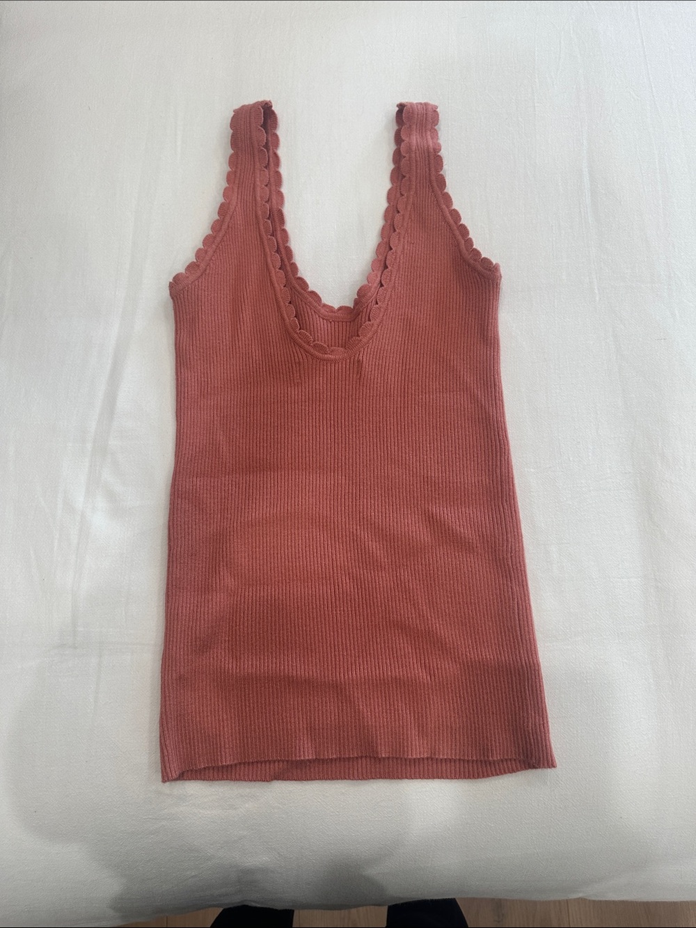 Easy Clothes Ribbed Tank - Picture 3 of 4